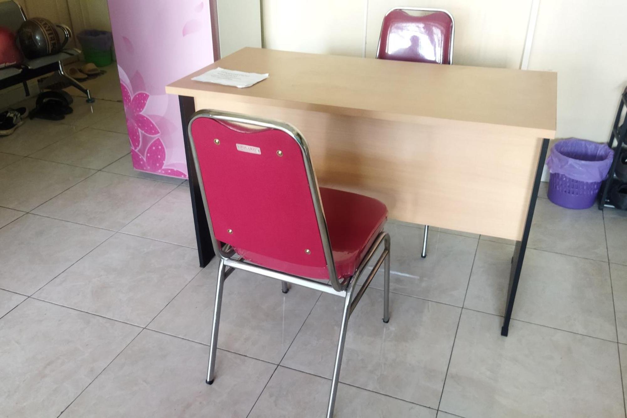 Oyo 93635 Rumah Singgah Cemara Syariah Pekanbaru Buitenkant foto
