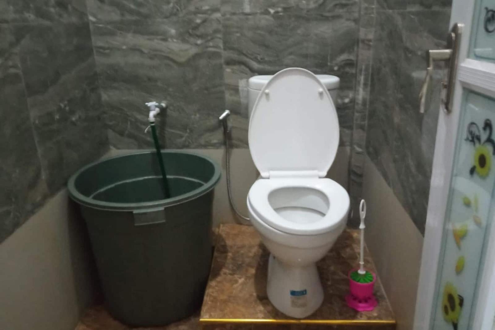 Oyo 93635 Rumah Singgah Cemara Syariah Pekanbaru Buitenkant foto
